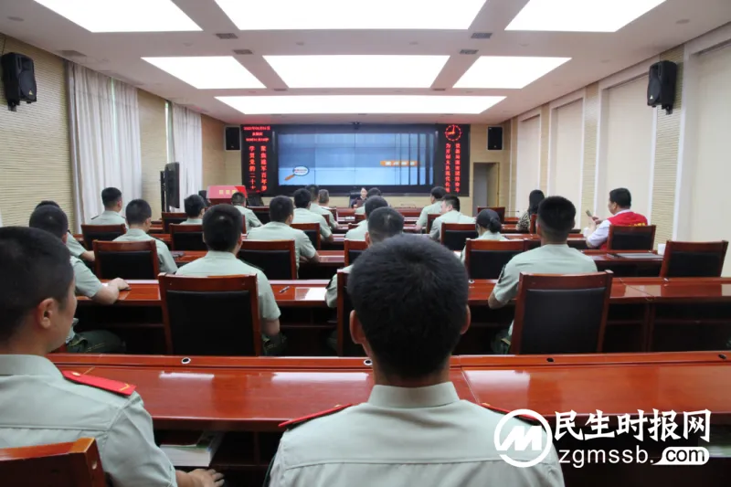 普法进军营 以法润兵心 普法进军营 以法润兵心