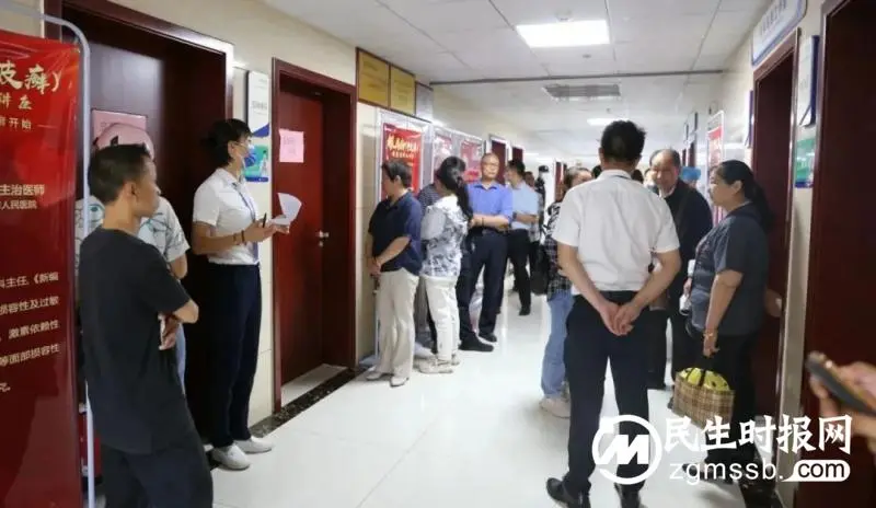 湘潭县人民医院举行银屑病规范化诊疗中心“专病医联体”建设启动会暨义诊活动