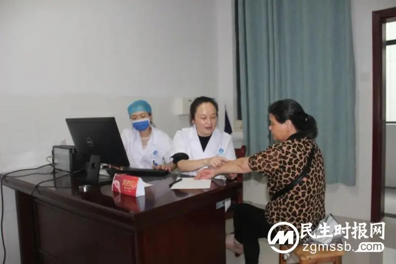 湘潭县人民医院举行银屑病规范化诊疗中心“专病医联体”建设启动会暨义诊活动