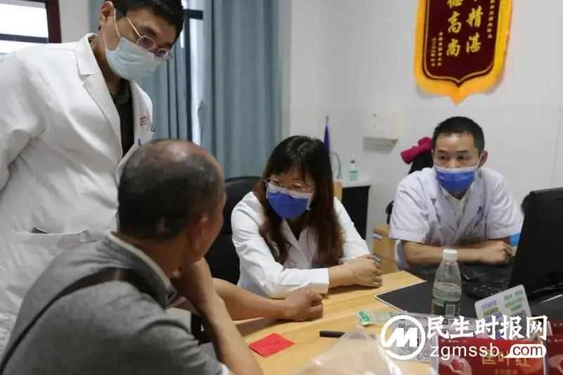 湘潭县人民医院举行银屑病规范化诊疗中心“专病医联体”建设启动会暨义诊活动