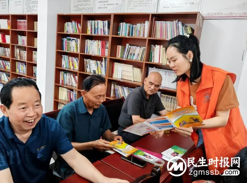 智慧助老 乐享夕阳 湘潭县民政局开展“智慧助老”志愿活动 智慧助老 乐享夕阳 湘潭县民政局开展“智慧助老”志愿活动