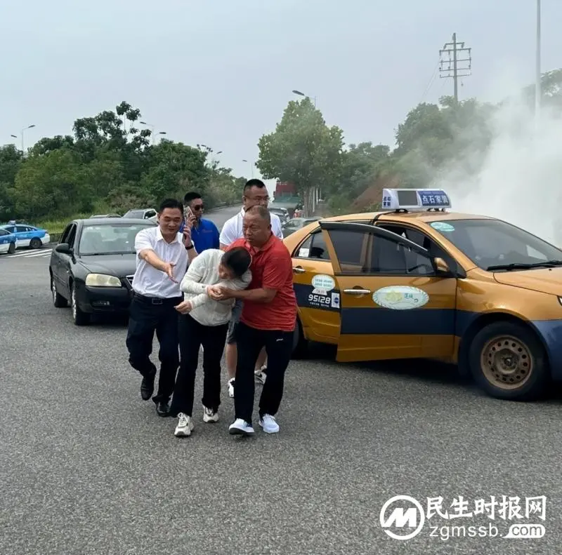 湘潭开展客、货运（出租车）驾驶员 安全技能演练