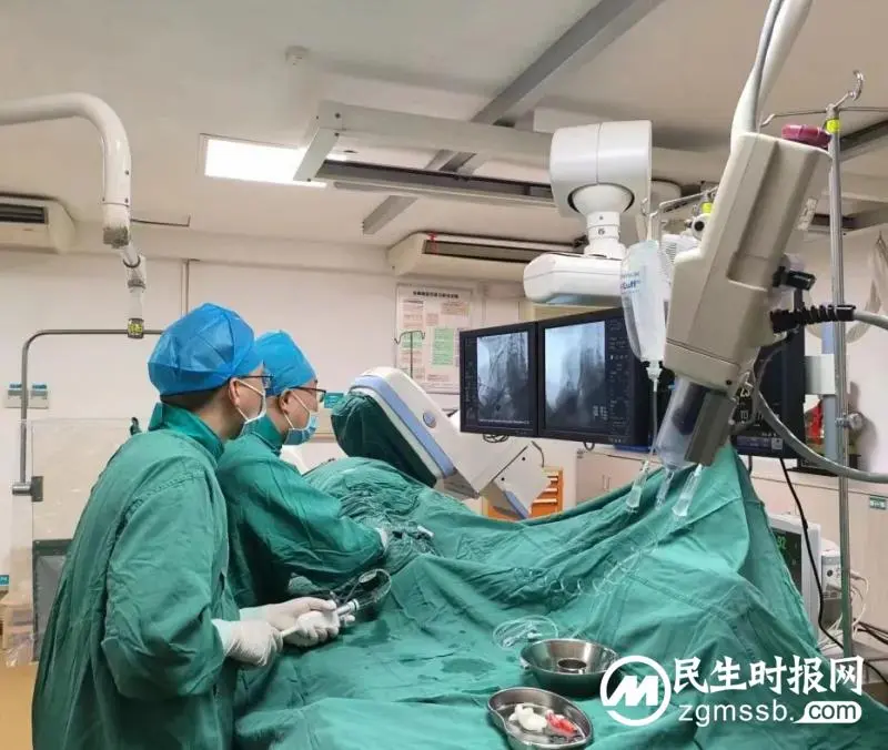 新突破!湘潭市首例经桡动脉入路行脑血管病介入治疗成功开展! 新突破!湘潭市首例经桡动脉入路行脑血管病介入治疗成功开展!