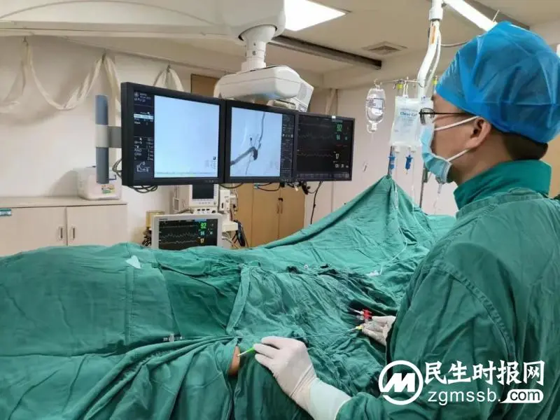 新突破!湘潭市首例经桡动脉入路行脑血管病介入治疗成功开展! 新突破!湘潭市首例经桡动脉入路行脑血管病介入治疗成功开展!