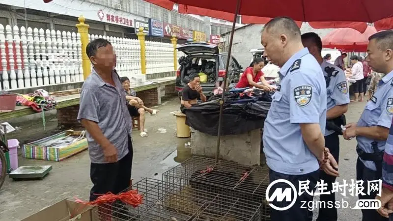 优化营商环境|梅林桥派出所:民警“逛”集市 倾心护平安 优化营商环境|梅林桥派出所:民警“逛”集市 倾心护平安