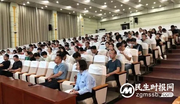 【关爱学生 幸福成长】 打通服务学生“最后一公里”