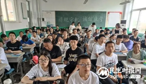 【关爱学生 幸福成长】 打通服务学生“最后一公里”
