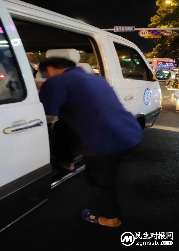 【心连心走基层、面对面解难题】夏季送清凉,关怀抚人心 【心连心走基层、面对面解难题】夏季送清凉,关怀抚人心