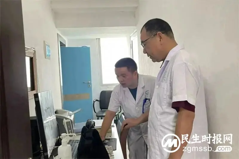 “第一书记”携手“银发专家”:让基层百姓更有“医靠” “第一书记”携手“银发专家”:让基层百姓更有“医靠”