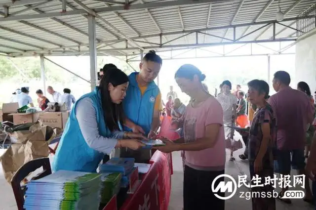【心连心走基层、面对面解难题】湘潭市未成年人救助保护中心开展送法下乡活动