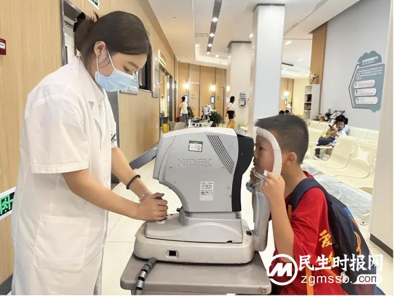 青春自护，七彩假期|湘潭爱尔眼科医院联合莲城志愿者协会开展暑期夏令营社会实践活动