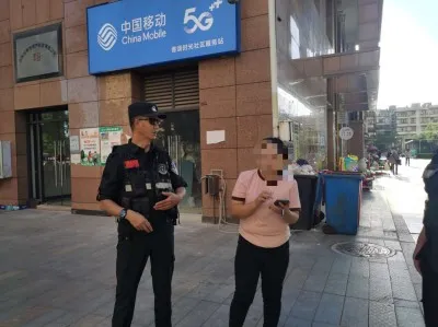 孩子消失近10小时求助警方 特警多方努力帮粗心妈妈找娃