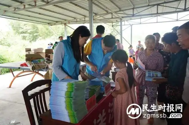 【心连心走基层、面对面解难题】湘潭市未成年人救助保护中心开展送法下乡活动