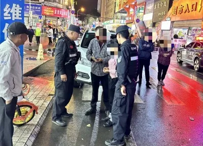 民警几经周折寻回丢失手机 群众送锦旗表达感谢