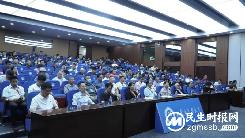 【中医•医者红】卓越服务丨杨氏正骨走进内蒙古,民族团结共赴新征程 【中医•医者红】卓越服务丨杨氏正骨走进内蒙古,民族团结共赴新征程