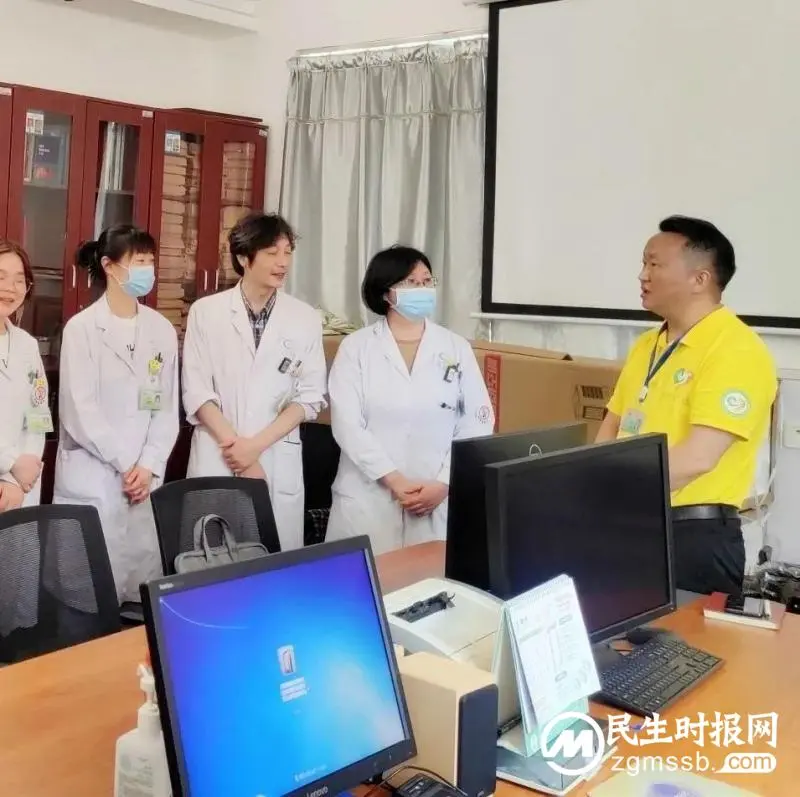 【中心医院·医者红】湘潭市中心医院开展医师节慰问活动 【中心医院·医者红】湘潭市中心医院开展医师节慰问活动