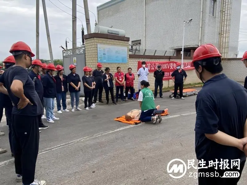 【中心医院·医者红】门诊各党支部联合开展应急演练保安全 【中心医院·医者红】门诊各党支部联合开展应急演练保安全
