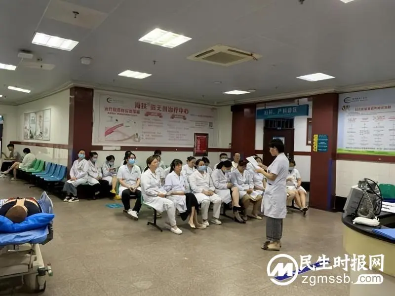 【中心医院·医者红】门诊各党支部联合开展应急演练保安全 【中心医院·医者红】门诊各党支部联合开展应急演练保安全