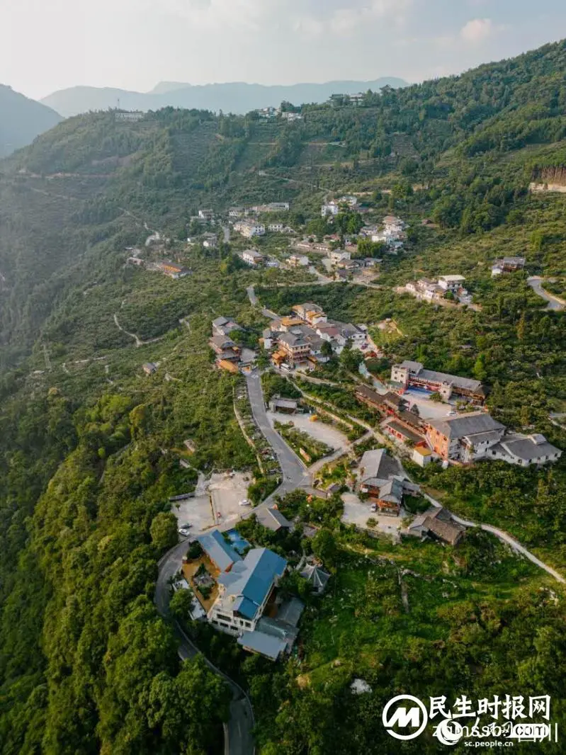 跟着总书记看中国 跟着总书记看中国