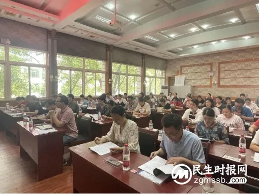 湘潭市益智中学隆重召开第一届工会第二次教师代表大会 湘潭市益智中学隆重召开第一届工会第二次教师代表大会