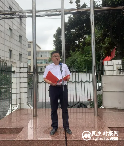 铸军魂，强素质，英姿飒爽展风采 ——湘潭市第二中学新高一年级国防军事训练开班仪式