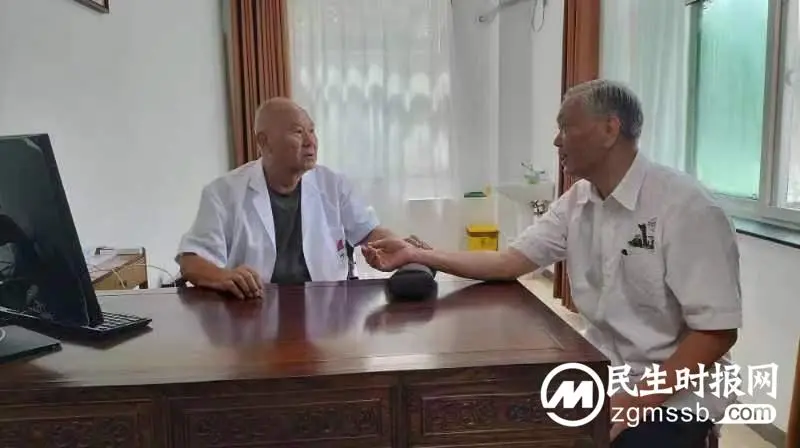 中红网总编辑江山到国医康集团调研 中红网总编辑江山到国医康集团调研