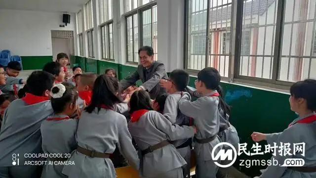 以传播周总理精神为使命——特型演员李宁的演艺之路 以传播周总理精神为使命——特型演员李宁的演艺之路