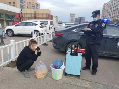 小伙到昆找工作遇困难 民警及时伸出援助之手