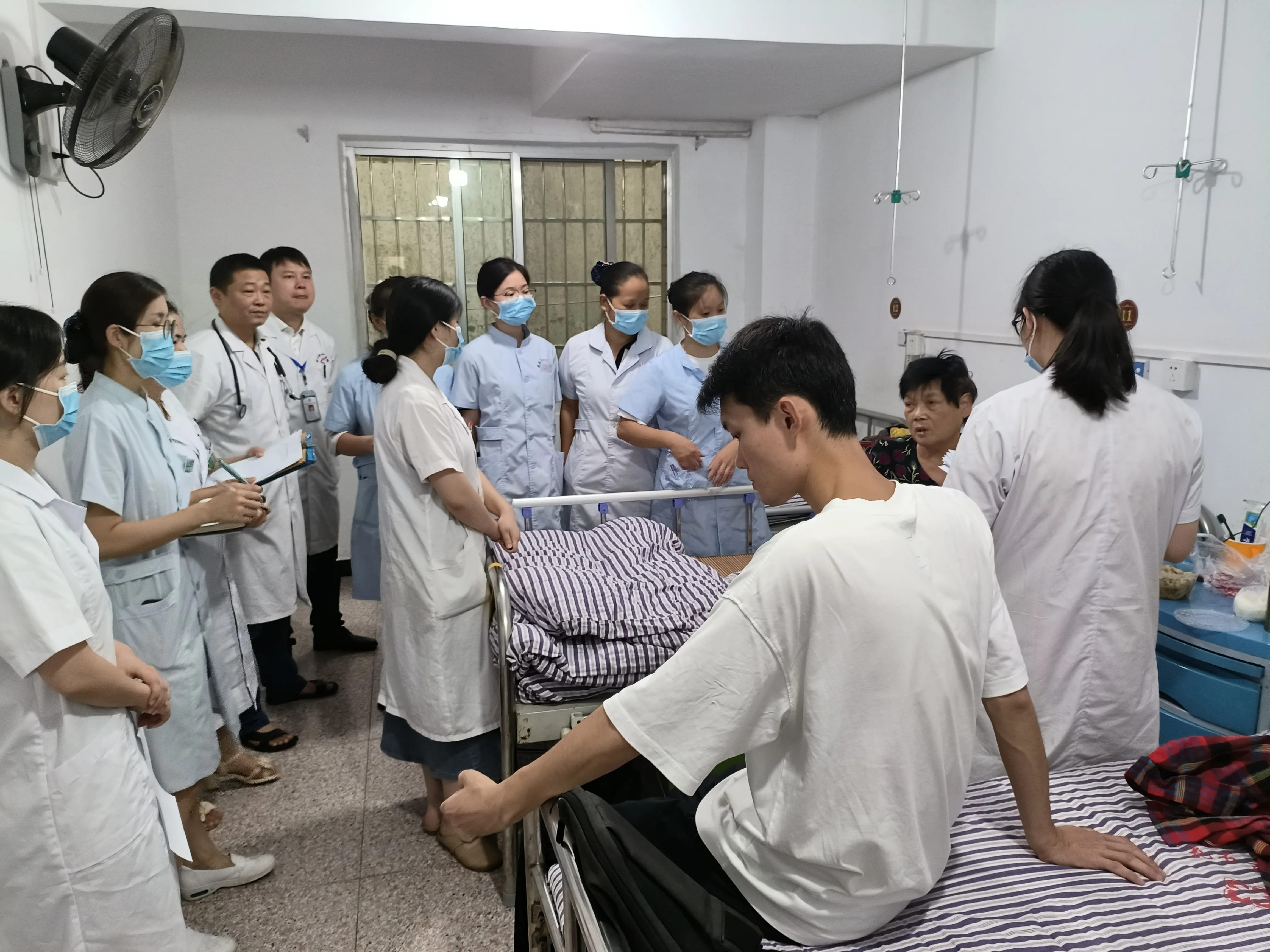 湘潭县花石镇中心卫生院:强化医疗隐患排查,筑牢安全生产防线