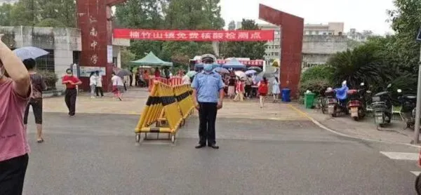 从橄榄绿到警察蓝丨退伍不褪色，藏蓝践初心