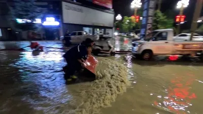 强降雨引发城市内涝,迪庆维西消防救援紧急多点出动