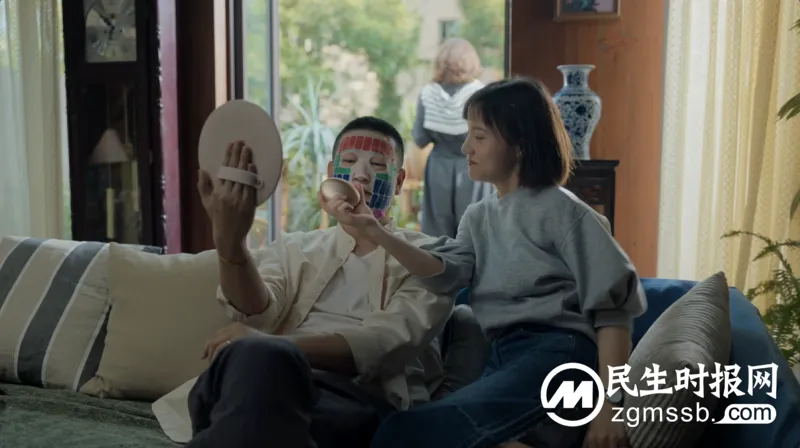 AMIRO觅光发布全新TVC《认真的解释》 力证精准护肤科学性