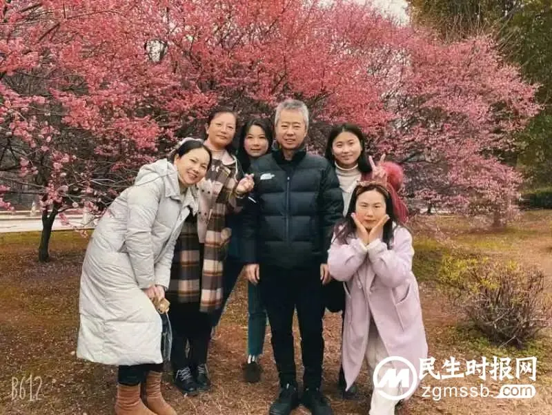 陪伴,是最长情的告白——记潭中高三教研能手谭茗兮老师 陪伴,是最长情的告白——记潭中高三教研能手谭茗兮老师