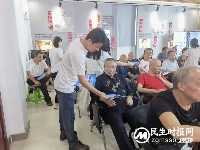 #百倍用心 十分满意# 【防诈进社区，筑牢安全线】