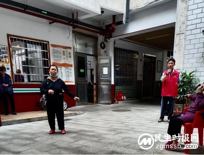 奉献绽放青春 志愿献礼祖国--湘潭市一中全体学生干部志愿活动