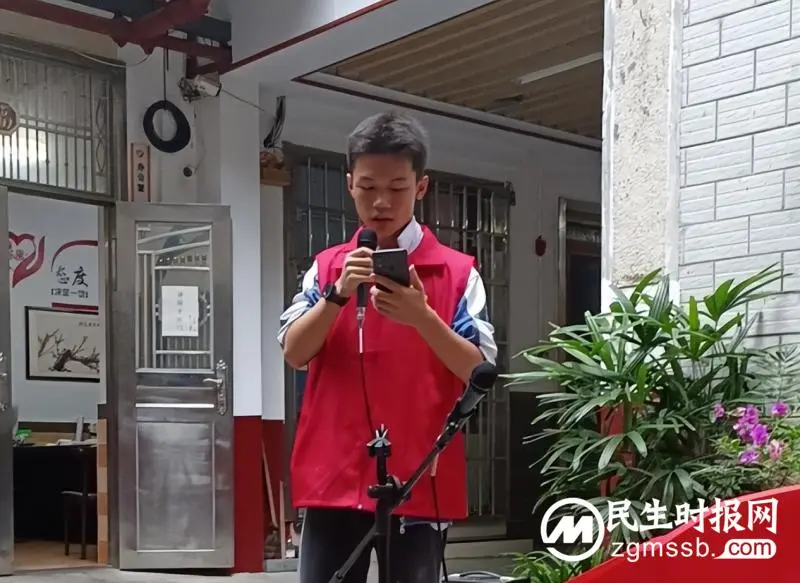 奉献绽放青春 志愿献礼祖国--湘潭市一中全体学生干部志愿活动