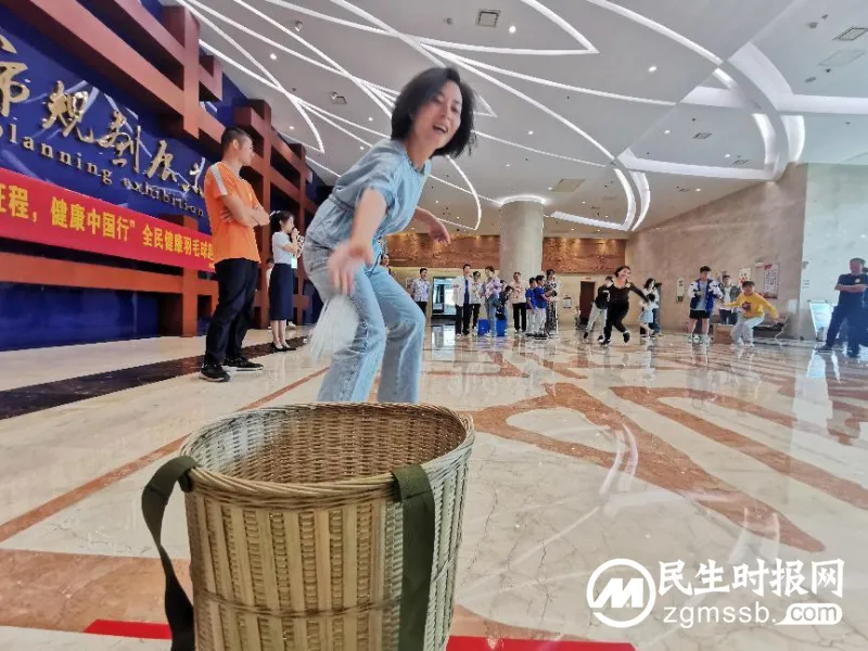 “爱卫新征程,健康中国行” ——湘潭市资规局羽毛球趣味活动精彩举行 “爱卫新征程,健康中国行” ——湘潭市资规局羽毛球趣味活动精彩举行