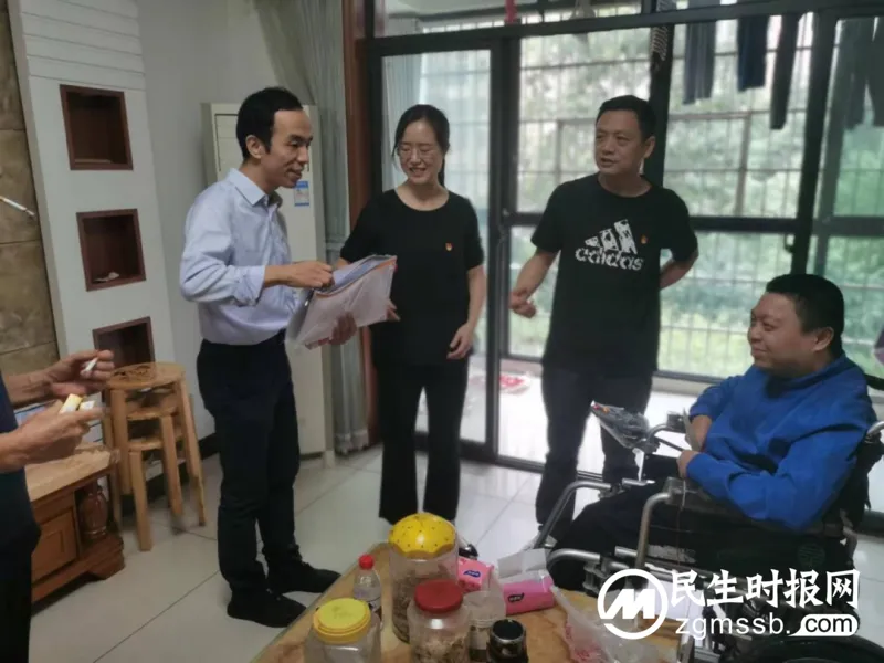 “干群结亲一起干” 慰问宣讲暖人心 “干群结亲一起干” 慰问宣讲暖人心