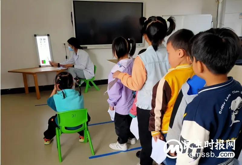 童心“视”界 呵护“瞳”真——近视防控科普走进湘潭县花石中心幼儿园