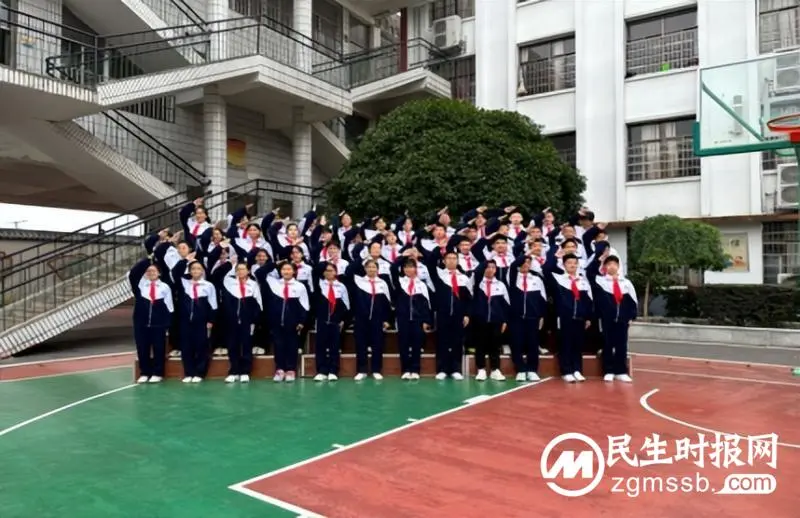 少年中国梦,争当好队员┃湘潭市第十六中学庆祝第74个建队日! 少年中国梦,争当好队员┃湘潭市第十六中学庆祝第74个建队日!