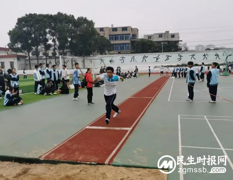 快乐运动 健康生活||湘潭市第三中学举行第68届田径运动会 快乐运动 健康生活||湘潭市第三中学举行第68届田径运动会