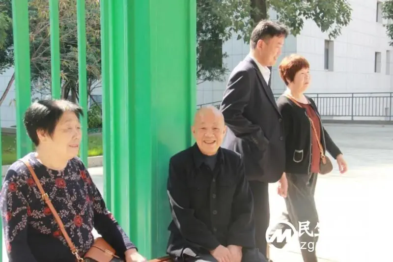 【浓浓敬老情 】湘潭县人民医院召开重阳节座谈会 【浓浓敬老情 】湘潭县人民医院召开重阳节座谈会