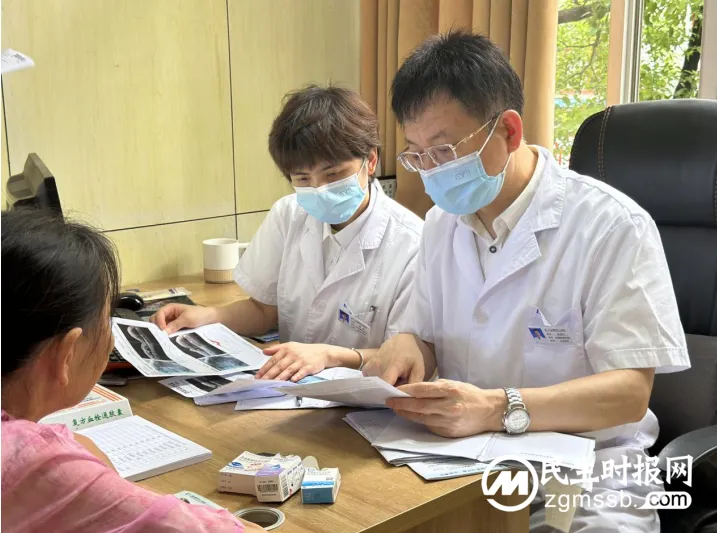 “家门口”看名医!青光眼专家段宣初教授巡诊湘潭 “家门口”看名医!青光眼专家段宣初教授巡诊湘潭