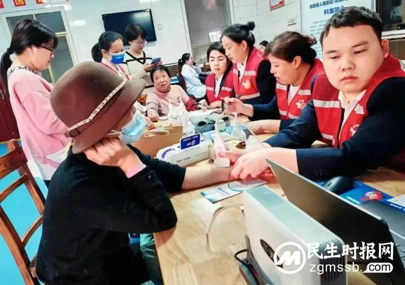 湘潭县人民医院肾病/风湿免疫科开展骨病义诊活动 湘潭县人民医院肾病/风湿免疫科开展骨病义诊活动