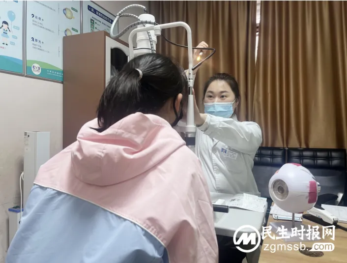 14岁少女725度高度近视!隐藏在高度近视背后的危害不容小觑! 14岁少女725度高度近视!隐藏在高度近视背后的危害不容小觑!