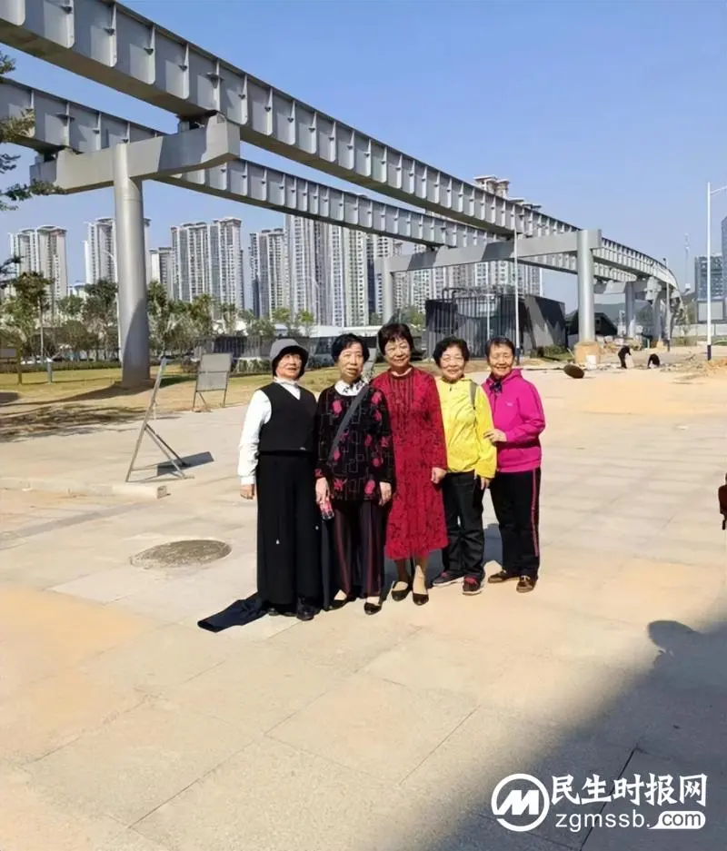 湘潭市二中开展离退休教师重阳节主题活动 湘潭市二中开展离退休教师重阳节主题活动