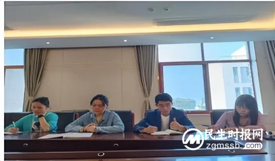 用力成长,才有分量;向前奔跑,才能抵达 ——记湘潭市四中十月教育教学沙龙研讨活动 用力成长,才有分量;向前奔跑,才能抵达 ——记湘潭市四中十月教育教学沙龙研讨活动