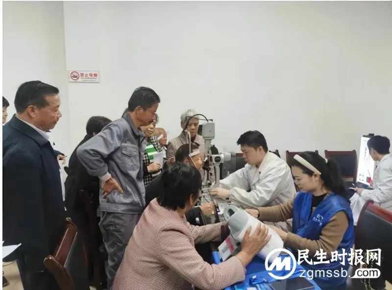 “呵护眼健康,一年一眼检”眼健康服务进社区 “呵护眼健康,一年一眼检”眼健康服务进社区