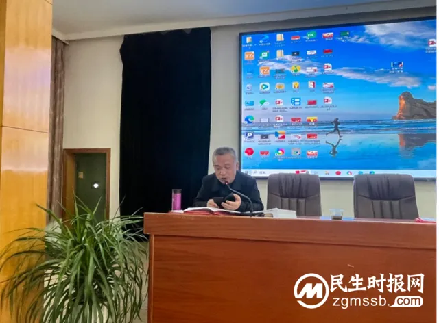 携手同行 共同成长 ——湘潭市第二中学青蓝工程师徒结对仪式