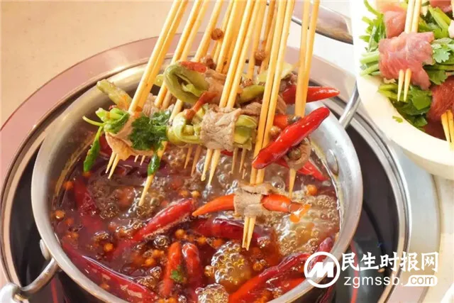 锅底5元起,人均只要50元!它要做“串串火锅界的萨莉亚”! 锅底5元起,人均只要50元!它要做“串串火锅界的萨莉亚”!